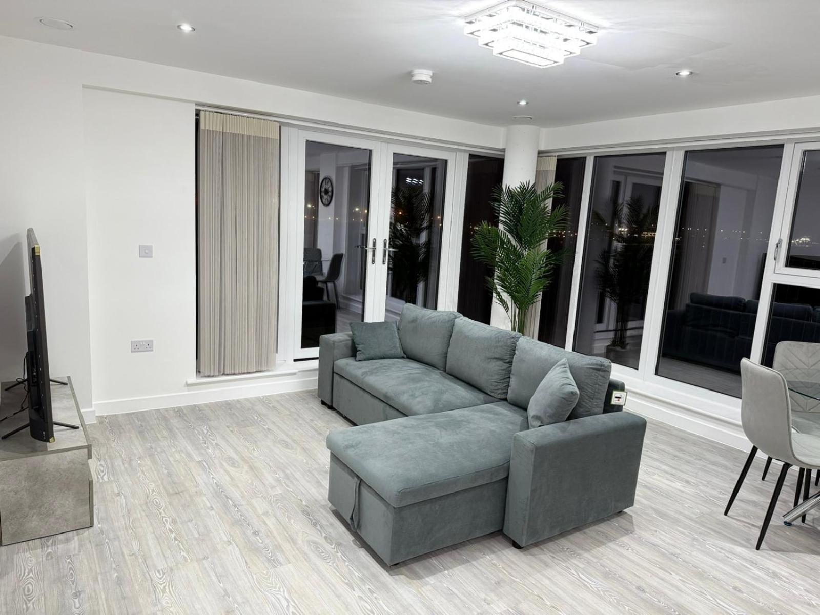 Serenity Waterfront 2 Bed Apartment Northfleet Экстерьер фото
